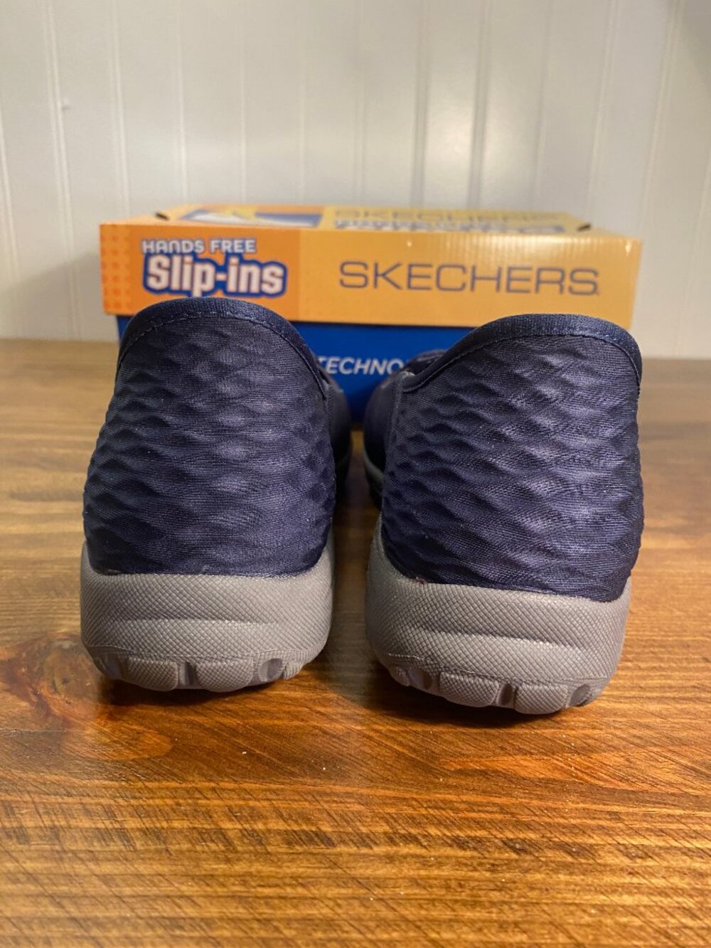 SKECHERS Relaxed Fit Slip-in's - Guiding Light Memory Foam slides - Size 7.5 - Picture 5 of 12
